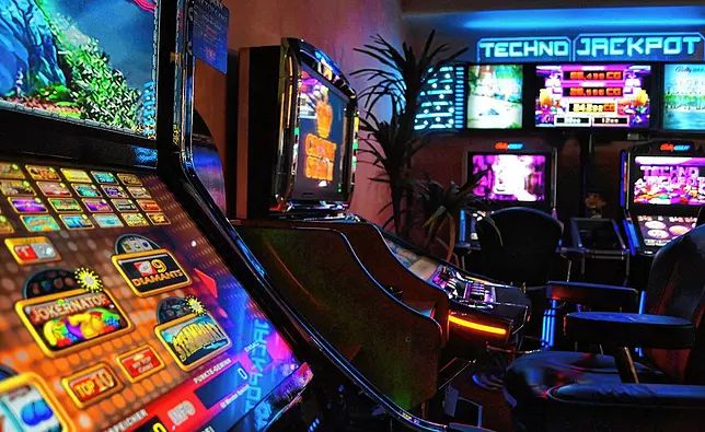 پاکستان میں PakSuper کا آن لائن کیسینو سیکشن کھولیں۔